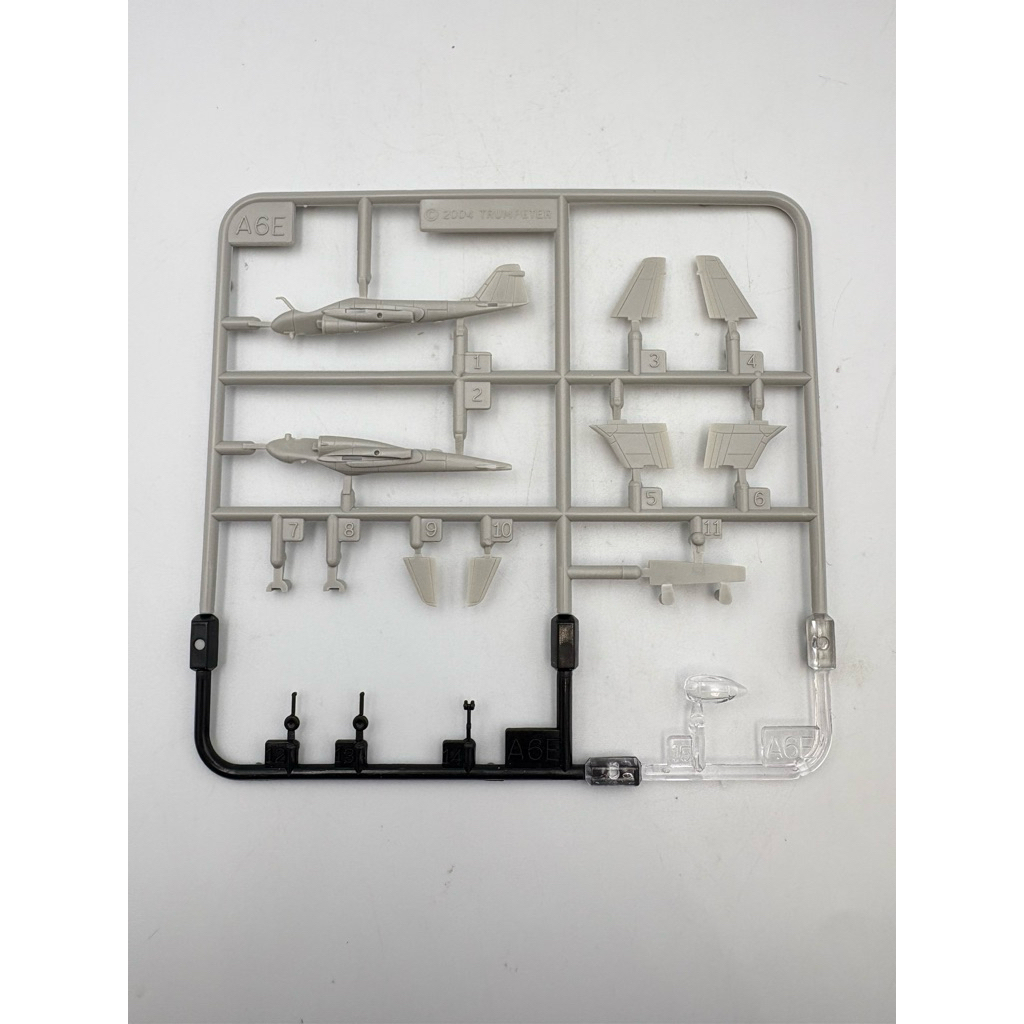 โมเดลเครื่องบิน Trumpeter 1/350 A6E Intruder Aircraft Set for USS Nimitz *ไม่มีสติ๊กเกอร์