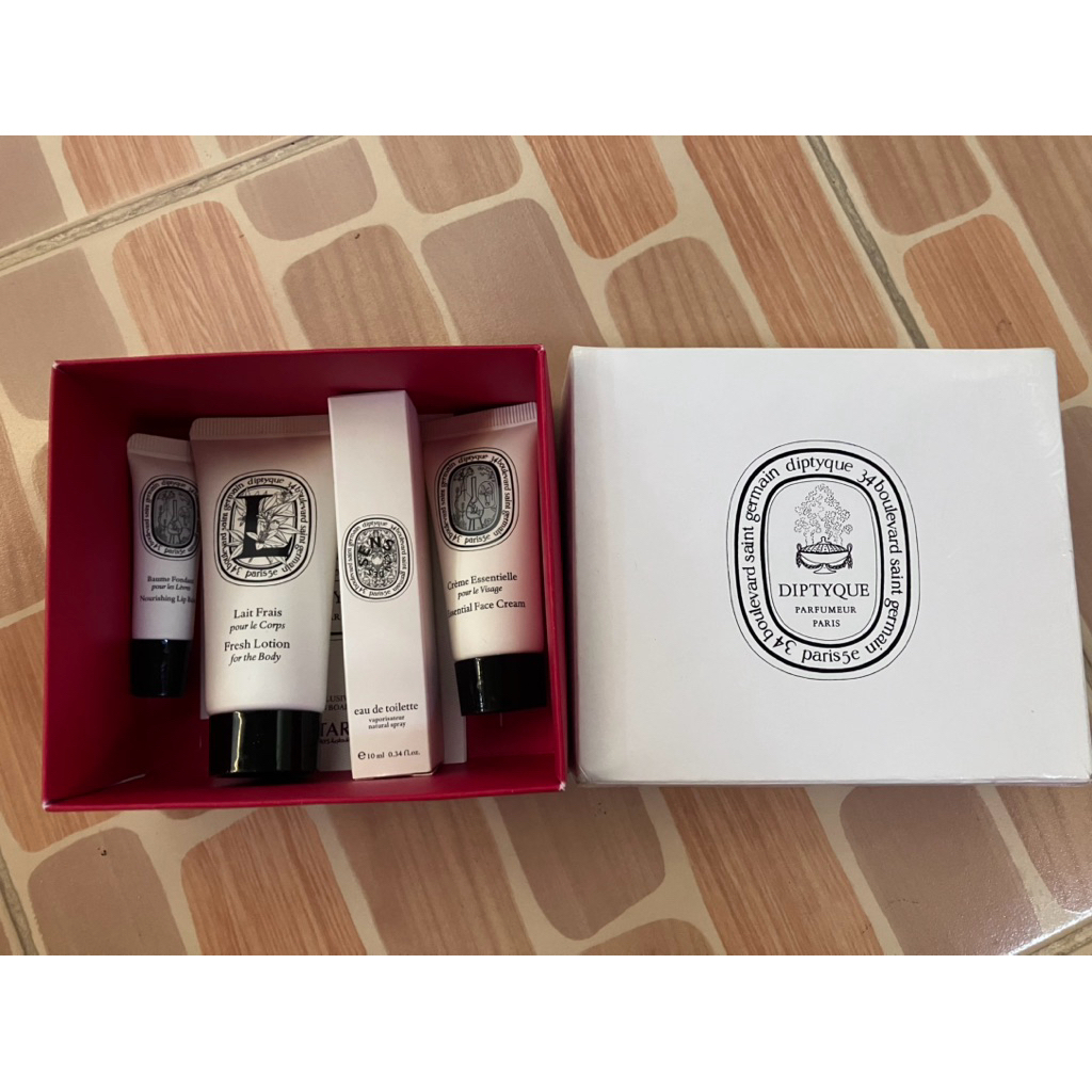 ชุด Diptyque Qatar Airways business class amenity kit  ใหม่