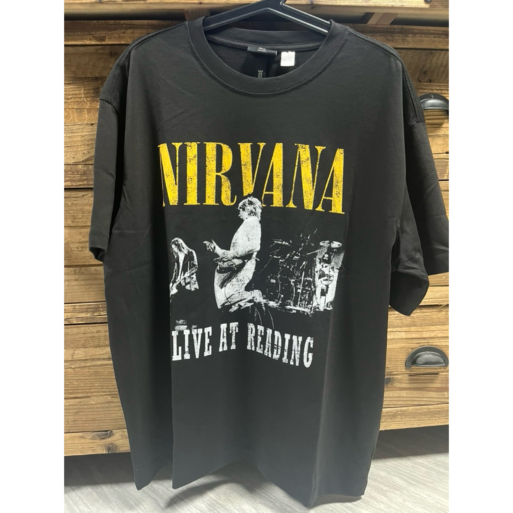 H&M เสื้อยืดพิมพ์ลายลุควินเทจแบบหลวม ผู้ชาย (Nirvana)
