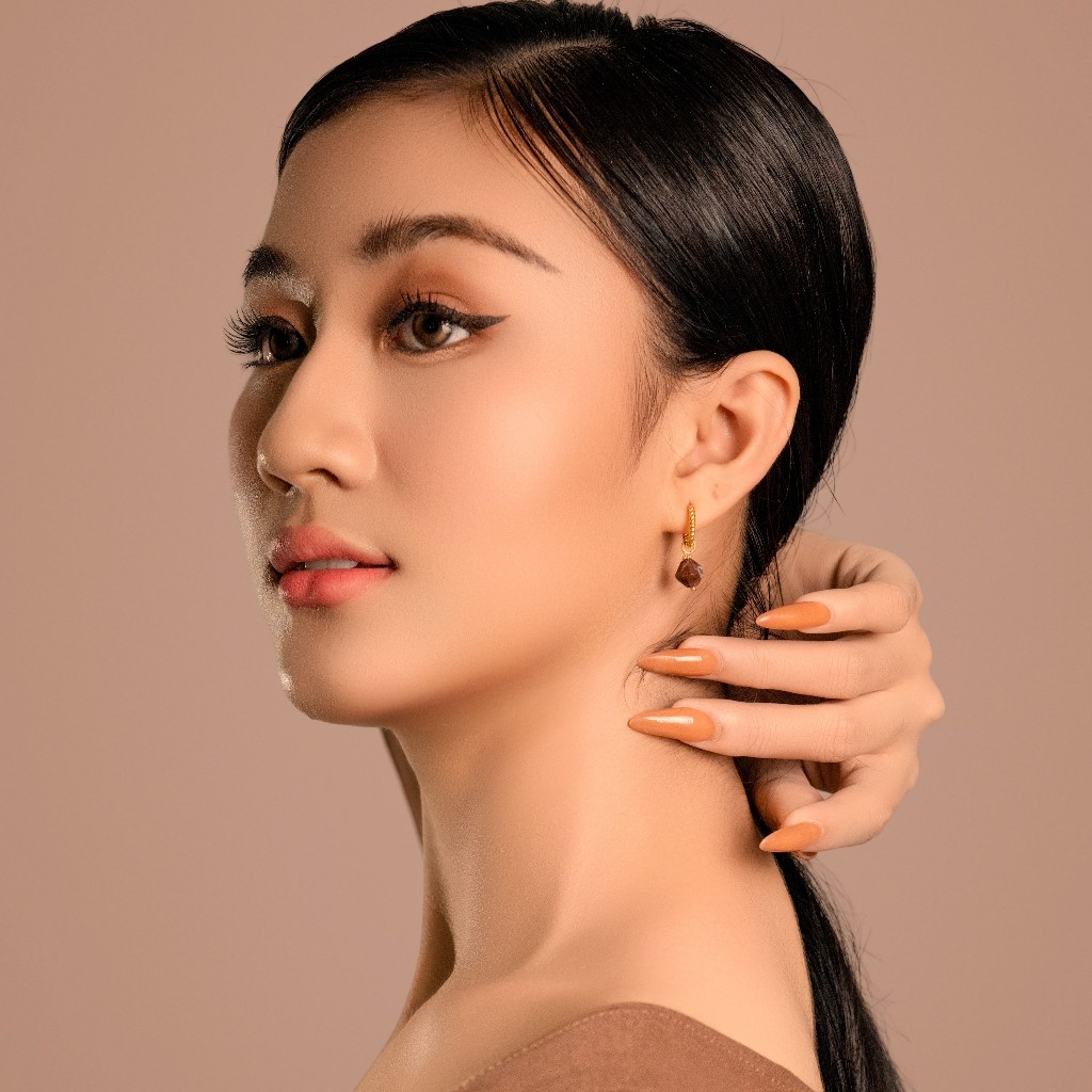 Vachana – Aurora Rhombus Ocean Agate Earrings (ต่างหูโอเชียนอะเกตแท้รูปทรงคล้ายเพชร) ราคา ถูกที่สุด ดีลบีเคเค รูปภาพหลัก