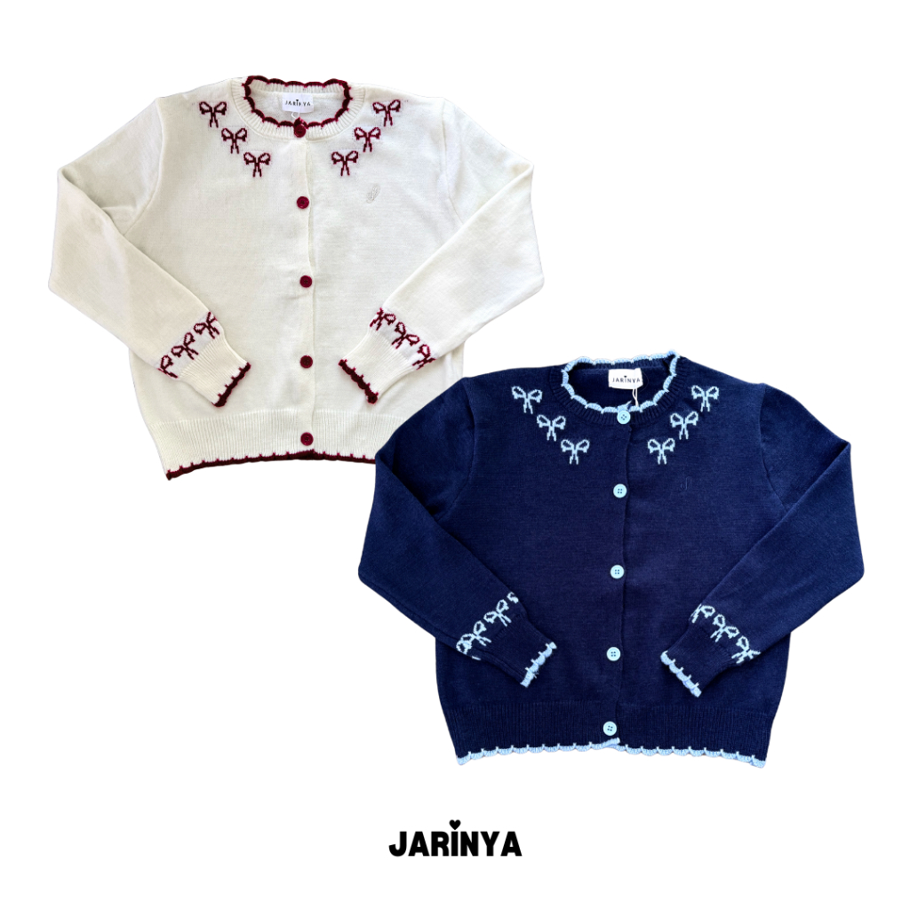 JARINYA เสื้อไหมพรมคาร์ดิแกนแขนยาวปักโบว์ (T1047)