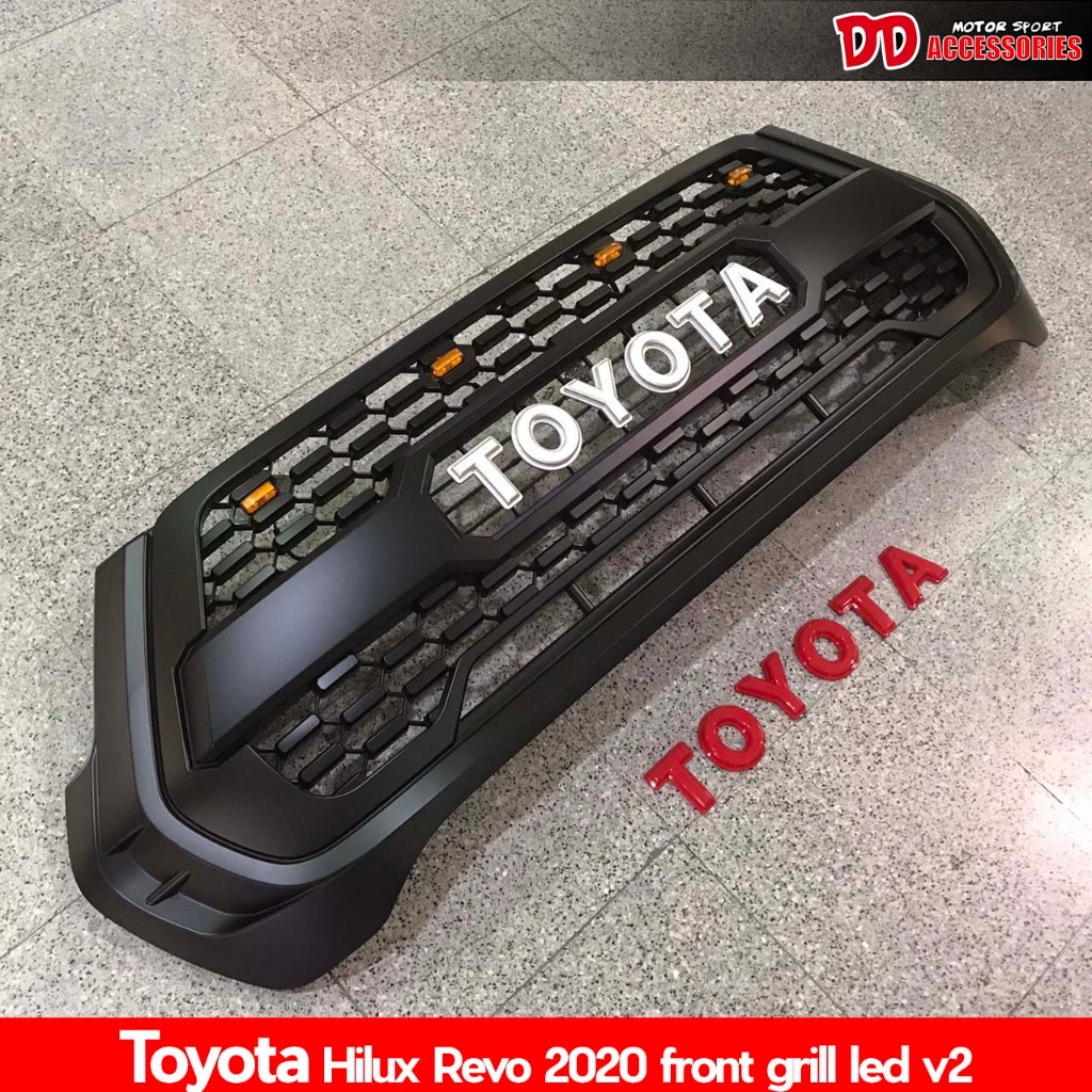 **ราคาพิเศษ** กระจังหน้า Revo 2020 2021 ลายThunda V2 สีดำด้าน ของใหม่ สินค้ามีตำหนิ (รอยนิดหน่อย)