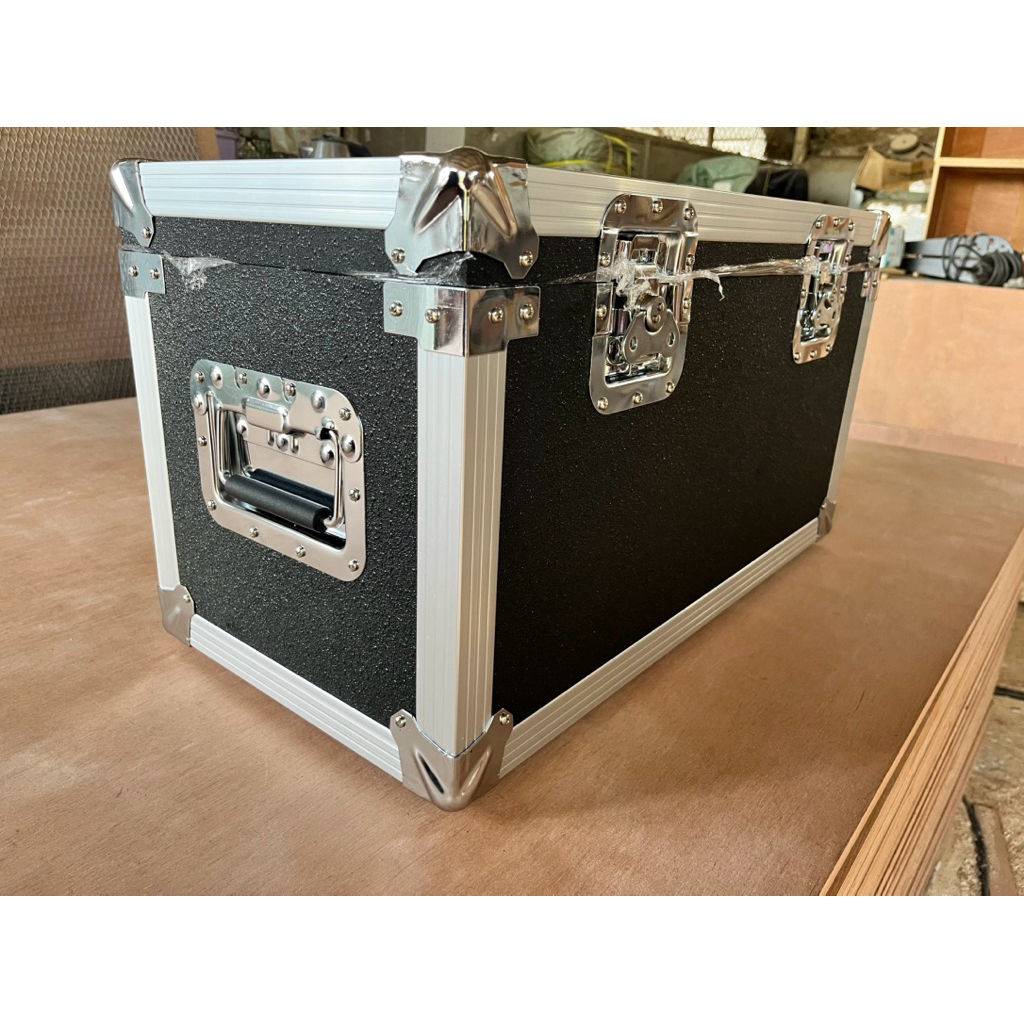 กล่องอุปกรณ์ขอบอลูมิเนียม ขนาดกว้าง30 ยาว60 สูง30cm แข็งแรงทนทาน อุปกรณ์ครบ