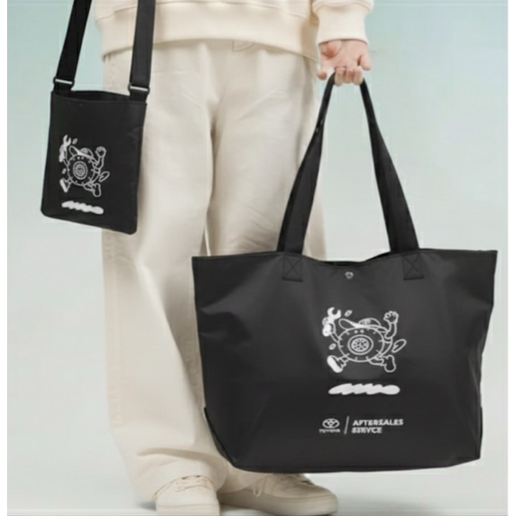 กระเป๋า tote bags พรีเมี่ยม ของโตโยต้า ออกแบบ โดย #PDM   ใบเดียวได้ทั้ง Tote Bag และ Crossbody Bag