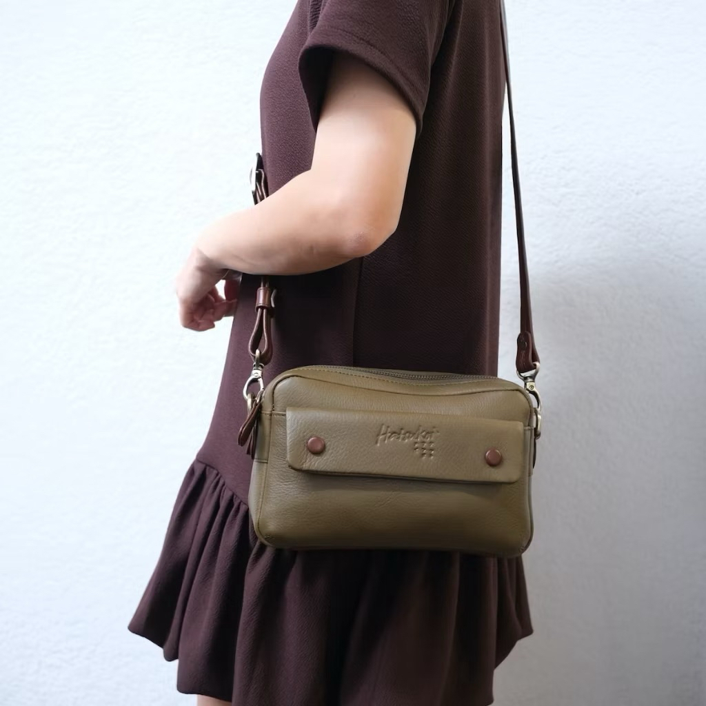 📌ลดราคา มือสอง ใช้งานไป 1 วัน หนังแท้ แบรนด์คนไทย Hatsukoi รุ่น Himitsu-S สี Army Green - DC