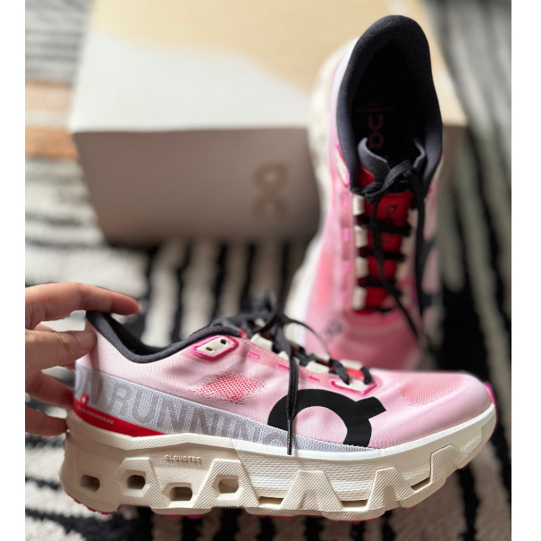 On Cloudmonster Hyper WMNS Low cut Pink