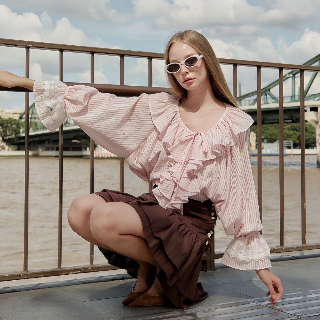 LINENNE - Radella Top ( เสื้อแต่งระบายผ้าใส่สบายปักมุกทั่วตัว) พร้อมส่งค่ะ