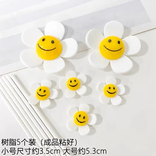 💦พร้อมส่ง💦 ตัวติดรองเท้า จิ๊บบิท Jibbitz ดอกเดซี่🌼 Lovely Daisy มีให้เลือก 4 ขนาด (ราคาต่อ 1 ชิ้น) วัสดุทำจากอะคริลิค