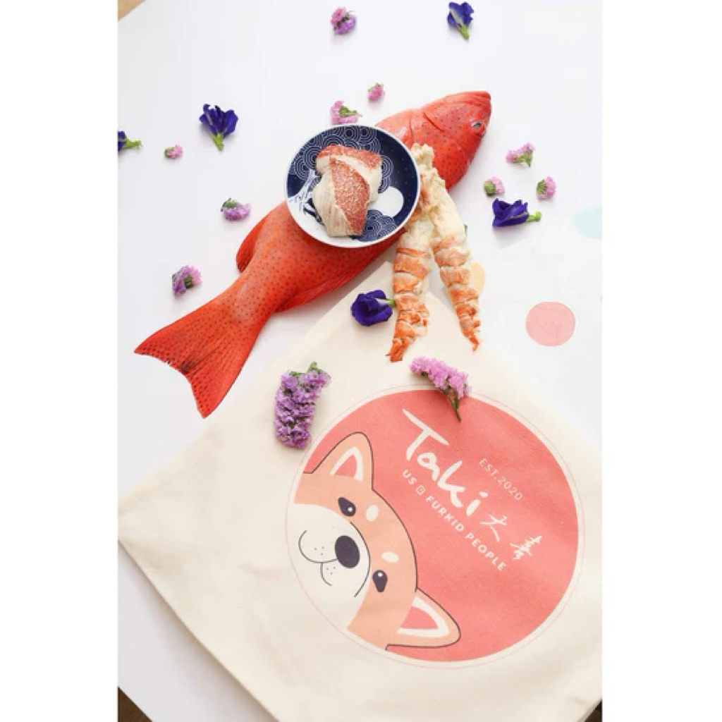 Taki - Red Grouper ปลาเก๋าแดงฟรีซดรายสำหรับสุนัขและแมว