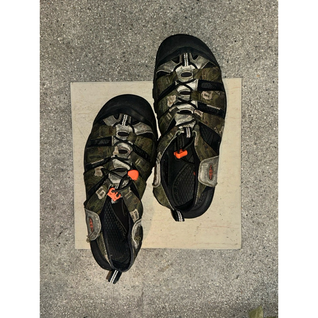 Keen (used) รองเท้ามือสอง