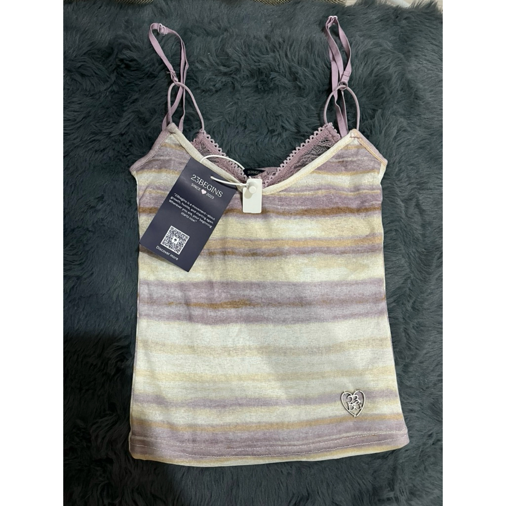 มือ 1 เสื้อสายเดี่ยวลูกไม้ Karen lace [พร้อมส่ง]