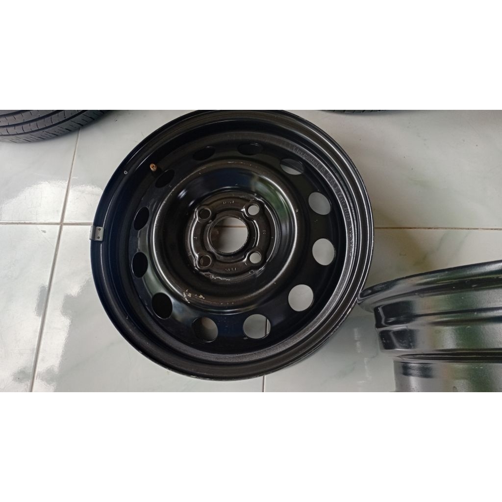 ล้อกระทะเหล็ก ขอบ15 4รู100 CB56.1(ผ่านการใช้งาน)