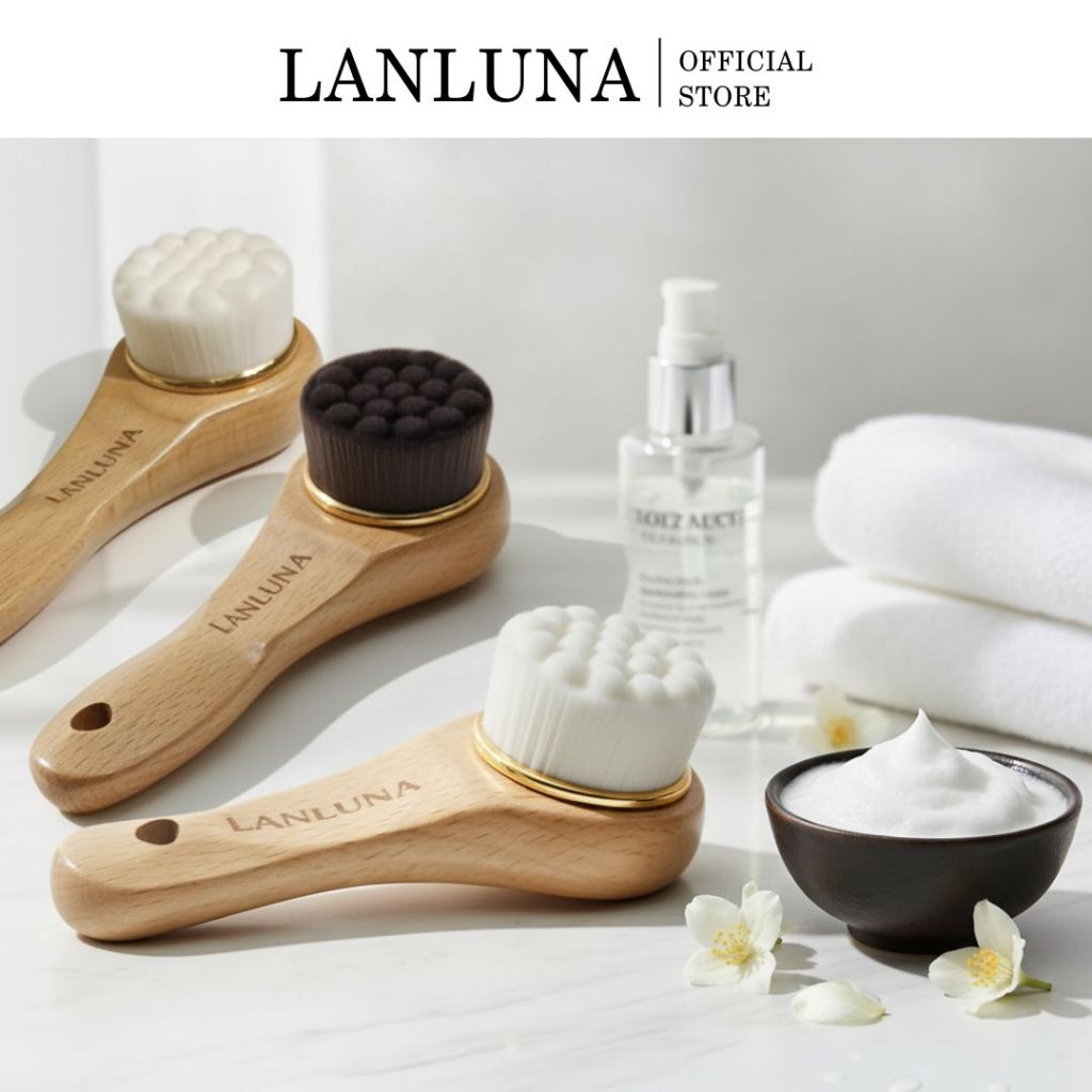 LANLUNA แปรงขัดด้ามไม้ ใช้ได้ทั้งหน้าและตัว ขนนุ่มละเอียด ช่วยขจัดเซลล์ผิวเก่า ไม่ระคายเคืองผิว