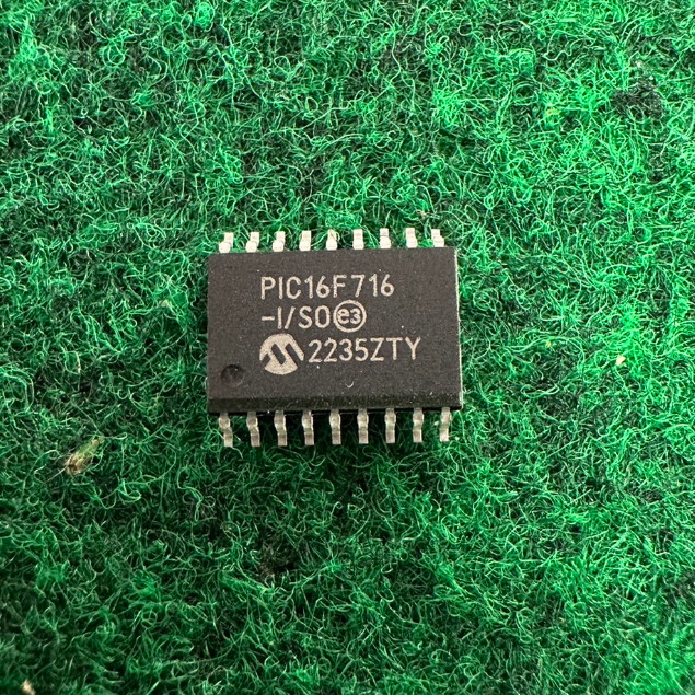PIC16F716  16F716 , PIC16F88 16F88  , PIC  จำนวน 1 ตัว