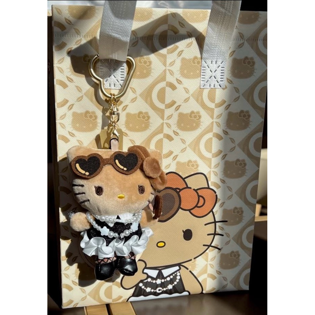 CHAGEE Hello Kitty The Plushie Charm พวงกุญแจ/The Cuddle Sling กระเป๋าสะพาย
