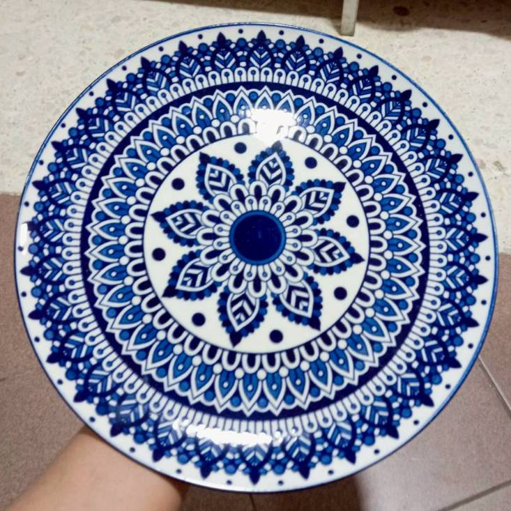 จานเซรามิก 10.5 นิ้ว จานแบน จานลายคราม จานลายดอกไม้สีน้ำเงิน จานกระเบื้อง เข้าไมโครเวฟได้