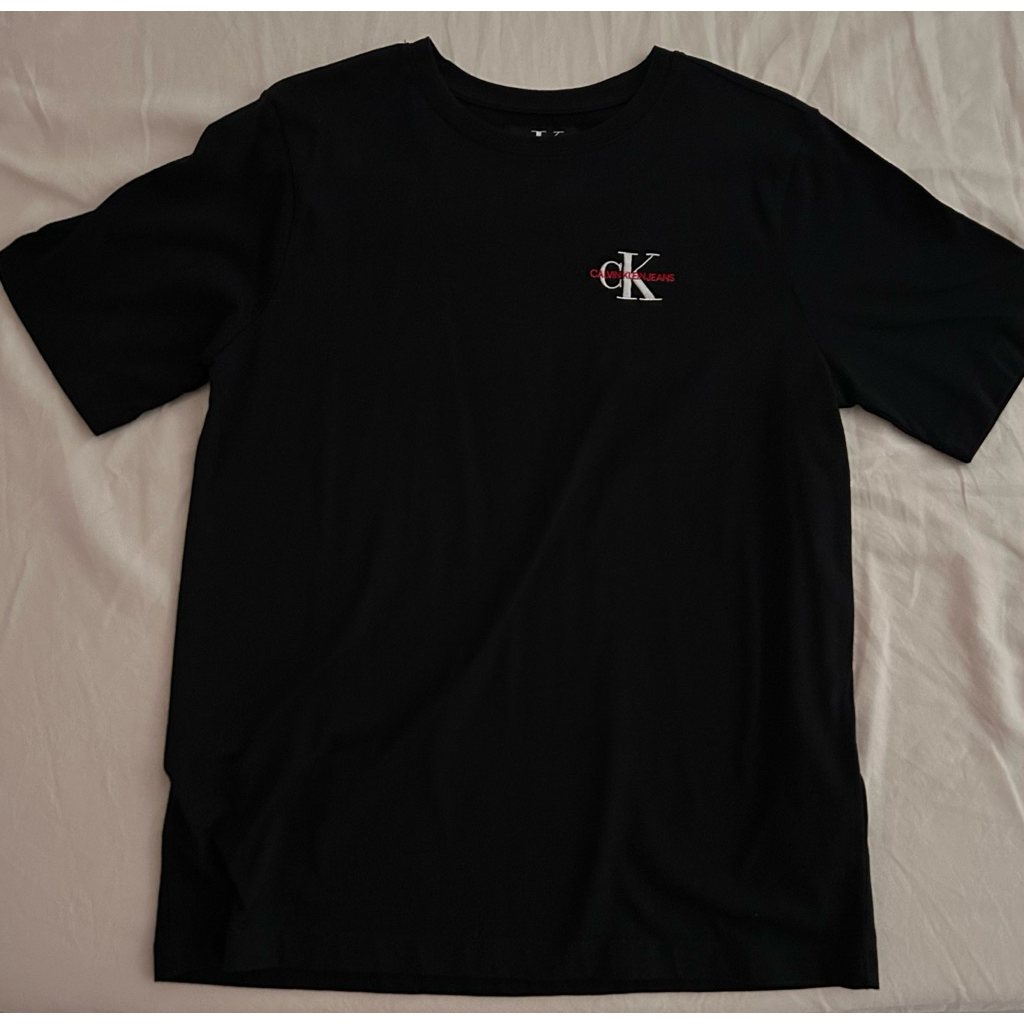 ส่งต่อ เสื้อ Calvin Klein แท้💯