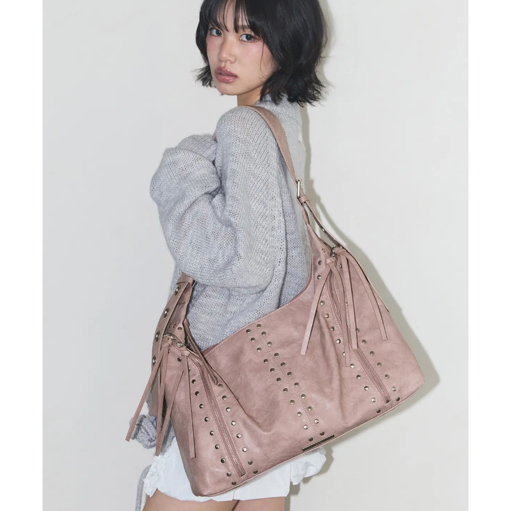 พรีออเดอร์ ILLIGO_ Leaf Eyelet Big Shoulder Bag