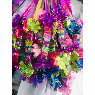 พวงมาลัยลูกอม10พสง พวงละ6เม็ด แพลูกอมคละรสคละสี ทำใหม่ กินได…