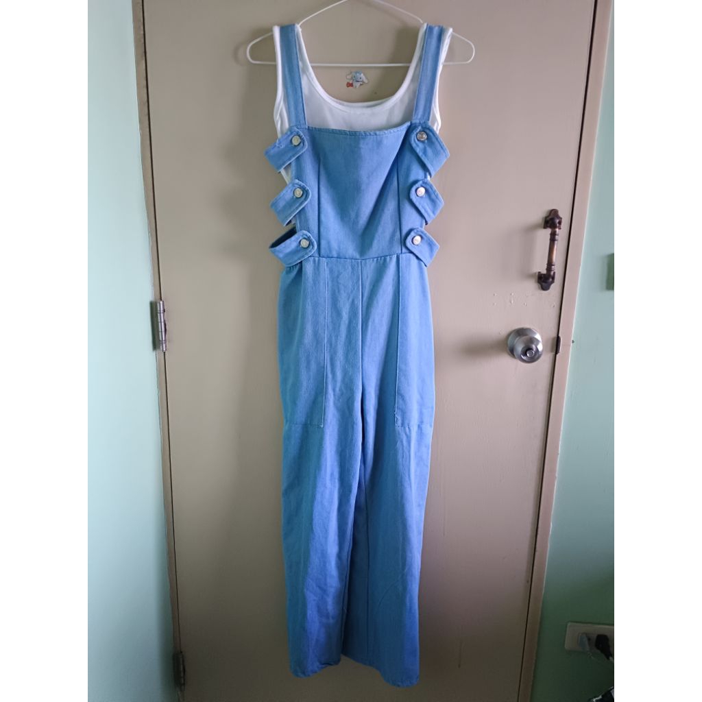 ส่งต่อ✨  Nuyshop ชุดเซ็ตเอี๊ยมยีนส์2ชิ้น☁️