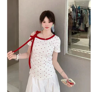พร้อมส่งในไทย เสื้อยืดปาดไหล่ แขนสั้น ลายหัวใจ ไหล่เฉียง ดีเทลผูกไหล่🍒Lalita