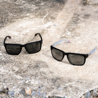 แว่นกันแดด OAKLEY Holbrook XL รุ่น OO9417 มีให้เลือกหลายสี อ…