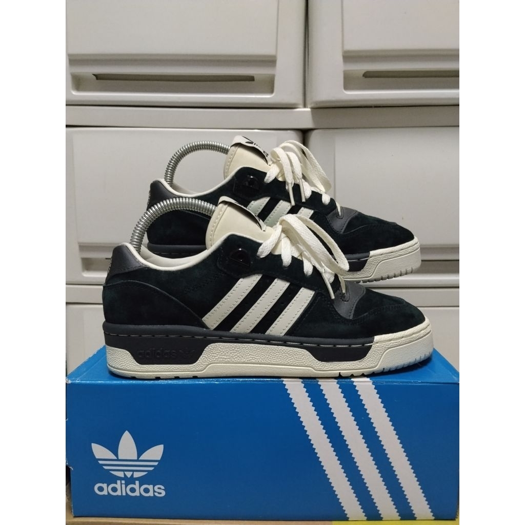 Adidas รองเท้าผู้หญิง