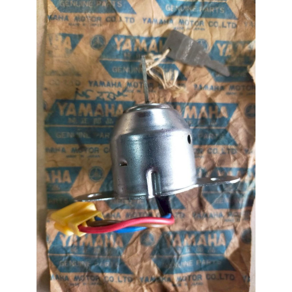 สวิตช์กุญแจ Yamaha U5E 1967 118-82508-20 แท้ใหม่ Made in japan หายาก