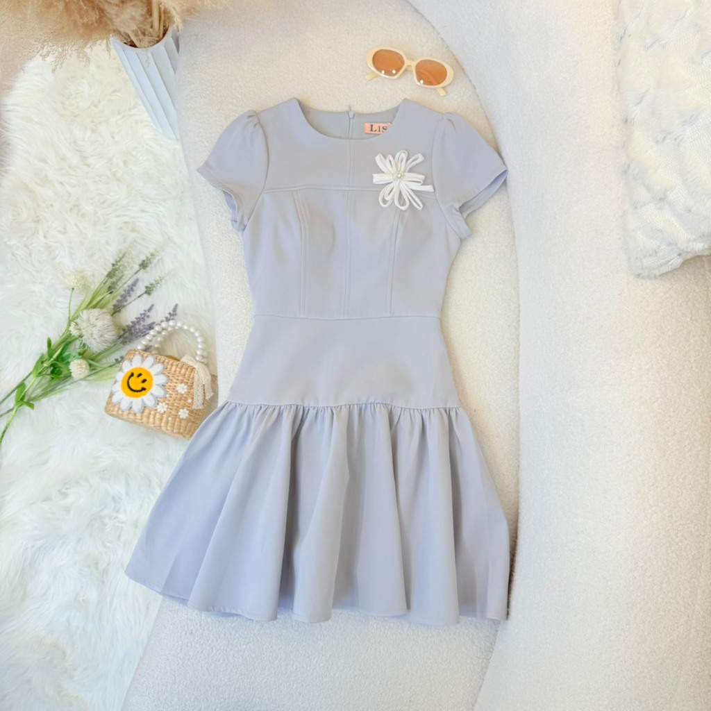 [LISA] A1283 ชุดเดรสกระโปรงคอกลมแขนสั้นดีเทลแต่งดอกไม้ สวยเรียบหรูผู้ดี ใส่ออกงาน ดินเนอร์ คาเฟ่ - รูปที่ 3