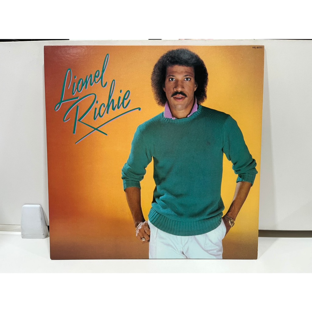 1LP Vinyl Records แผ่นเสียงไวนิล Lionel Richie – Lionel Richie VIL-6011   (E7F47)