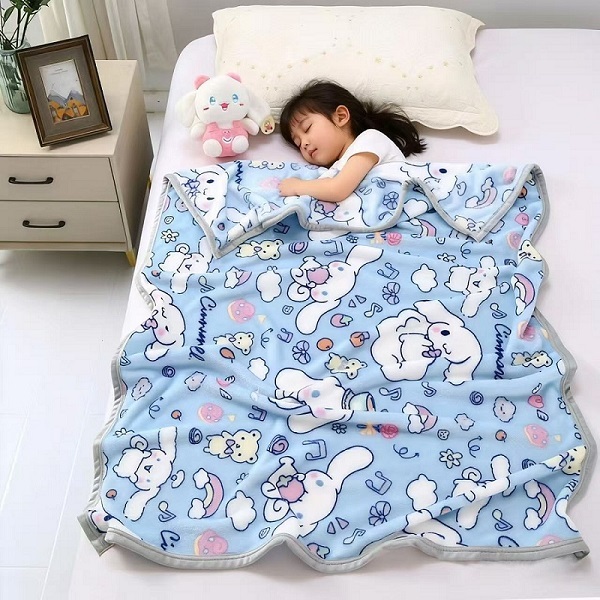 ผ้าห่มนาโน ของขวัญ ของฝาก ผ้าห่มติดรถ ลายน่ารัก แพคเกจถุงซิปสวยงาม มี 2 ขนาด (3 ฟุต/5 ฟุต)