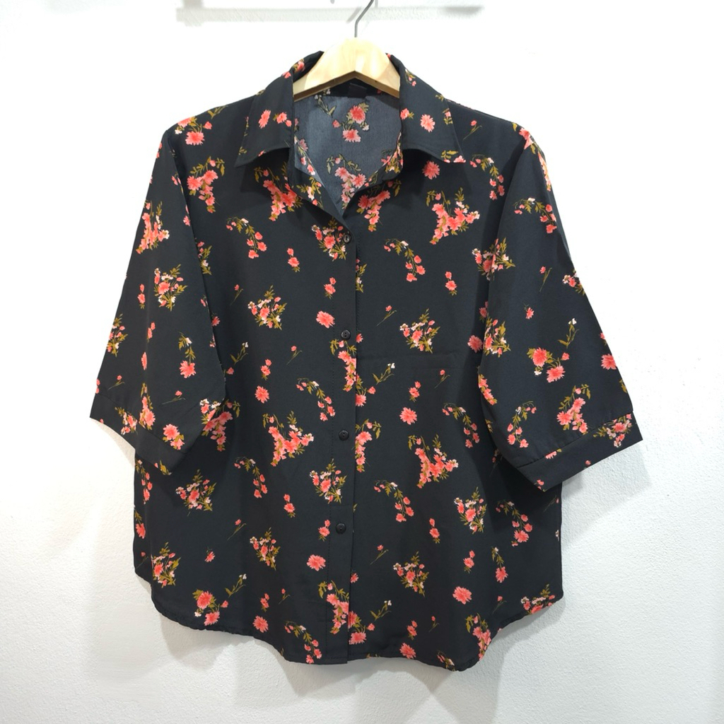 อก 44” เสื้อเชิ้ตเเขนสามส่วน ผ่าหน้า ผ้าไหมอิตาลี ไม่ต้องรีด ลายดอกเล็ก - รูปที่ 5