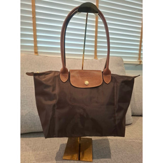 Longchamp m long สีน้ำตาลกาแฟ มือสอง