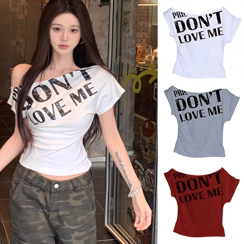เสื้อยืดแขนสั้นคอลาด พิมพ์ลายตัวอักษร สไตล์สาวแซ่บ รุ่นใหม่สำหรับหน้าร้อน ดีไซน์เก๋ไม่ซ้ำใครค่ะ