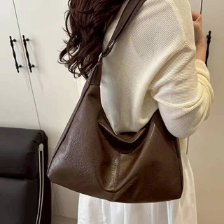 ส่งด่วน GUCSELECTED(B2555) กระเป๋าสะพายข้างหนังพียู (ใส่ไอแพดได้)