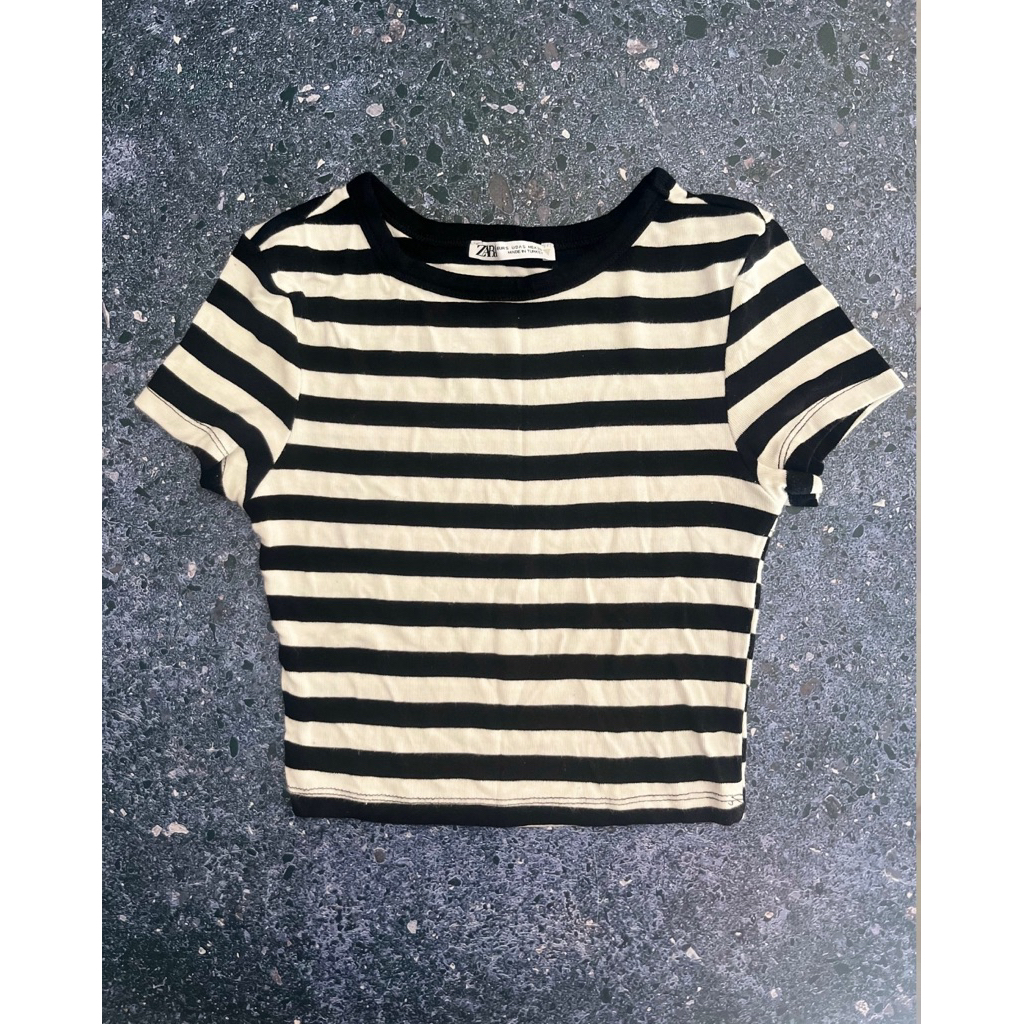 เสื้อ Zara แขนสั้น Striped Zara top