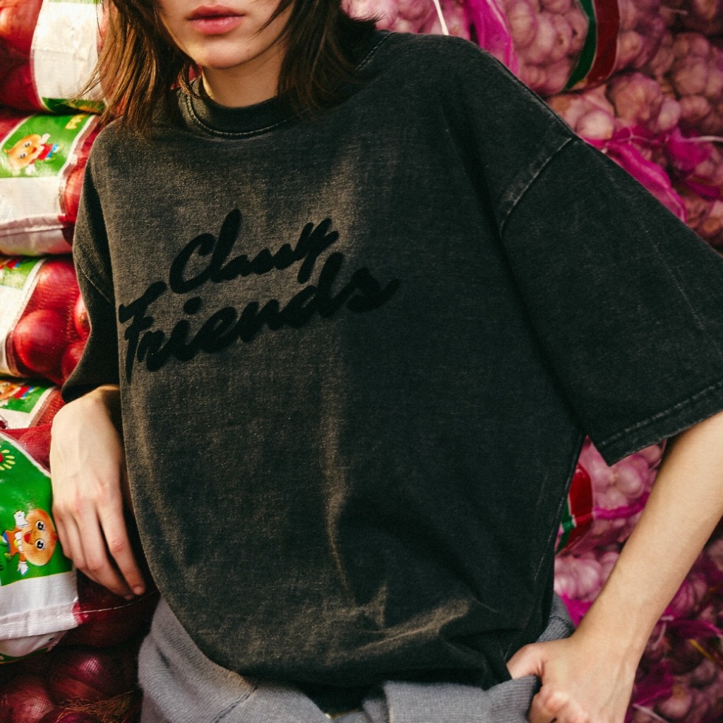 Classy Club - เสื้อยืด แขนสั้น รุ่น Dear Friends T-Shirt - The Pawsonality Order Col.