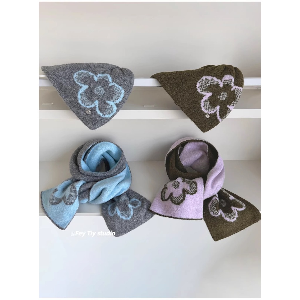 gurls.girl | FeyTiy Studio flower scarf ผ้าพันคอลายดอกไม้