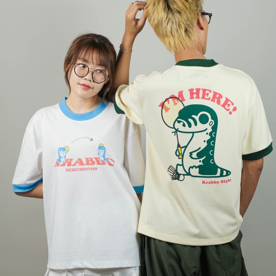 Krabby Style เสื้อยืด Oversized ลาย I’M HERE!: Here!minton