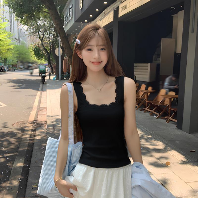 เสื้อกล้าม ผู้หญิง ดีไซน์ลูกไม้รอบคอ ทรงสวย ผ้านุ่ม ใส่สบาย เหมาะกับใส่เที่ยว ใส่คาเฟ่ หรือใส่อยู่บ้าน