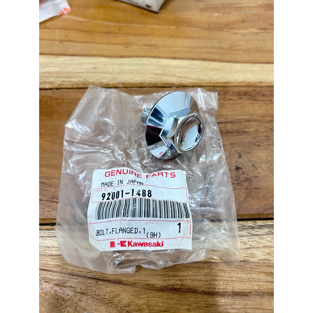 น็อตแผงคอ KR150 แท้ ญี่ปุ่น