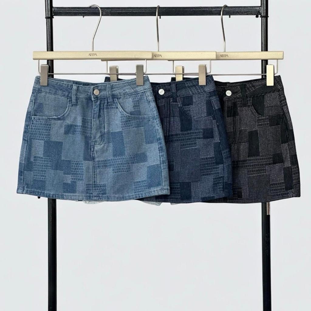 Atipashop - Ligne Denim Skirt (#ATP601) กระโปรงสั้นยีนส์ลายสก็อตตาราง