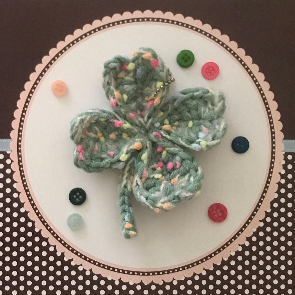 Clover keychain พวงกุญแจใบโคลเวอร์ 🍀