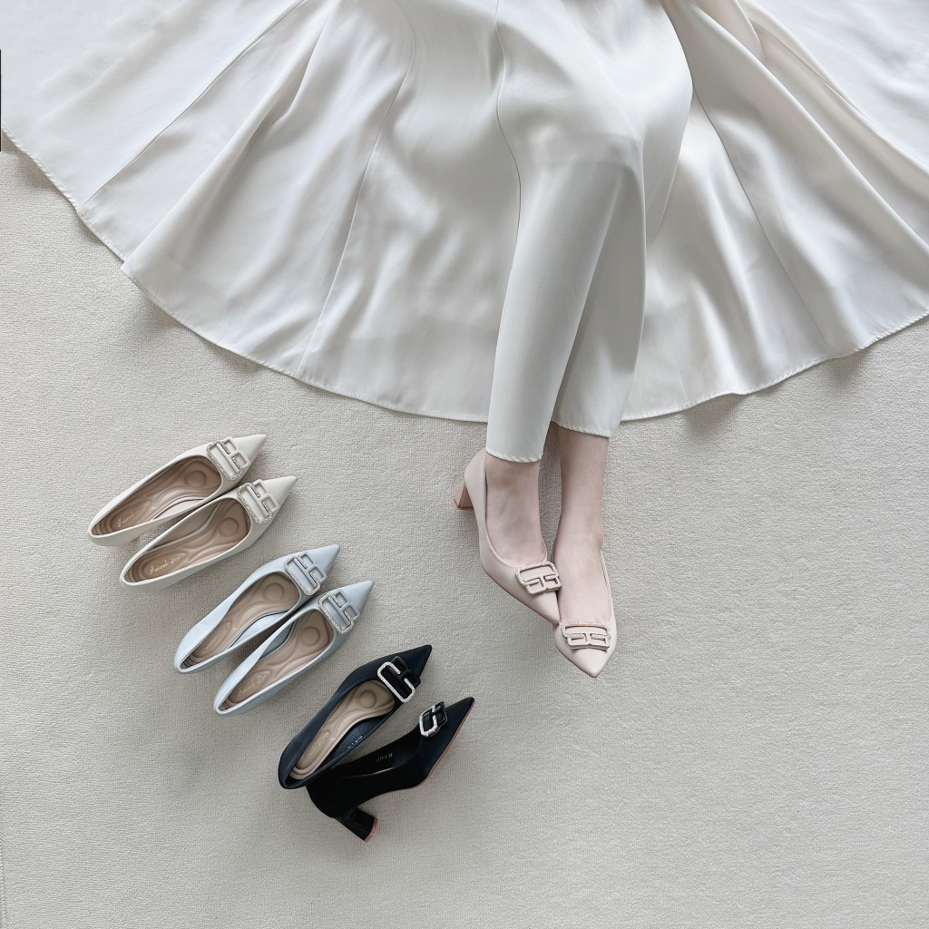 รองเท้าคัทชู อะไหล่เพรชBlock Heels ส้นสูง 2นิ้ว รองเท้าkaimooksissy 8777-1