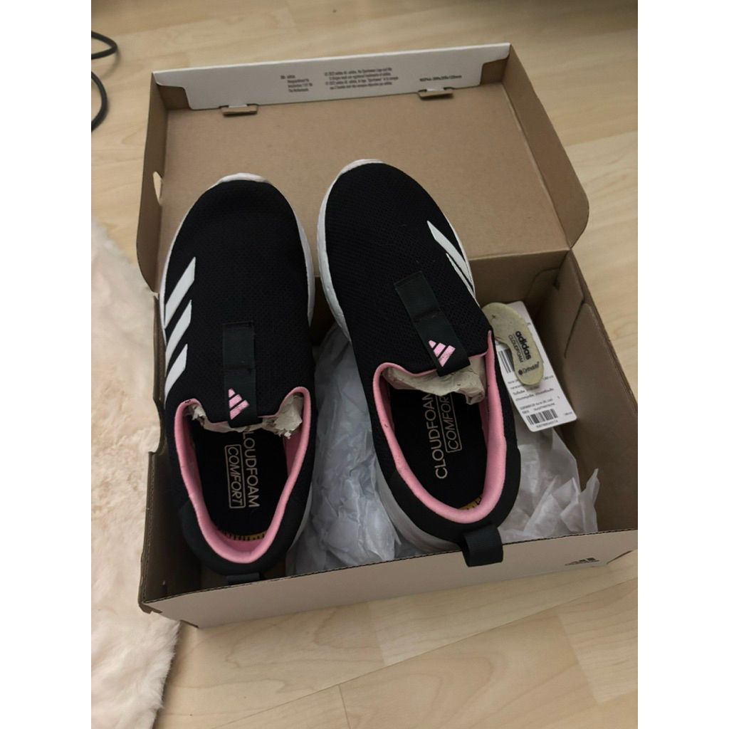 รองเท้ากีฬา adidas รองเท้าวิ่ง รองเท้าฟิสเนส