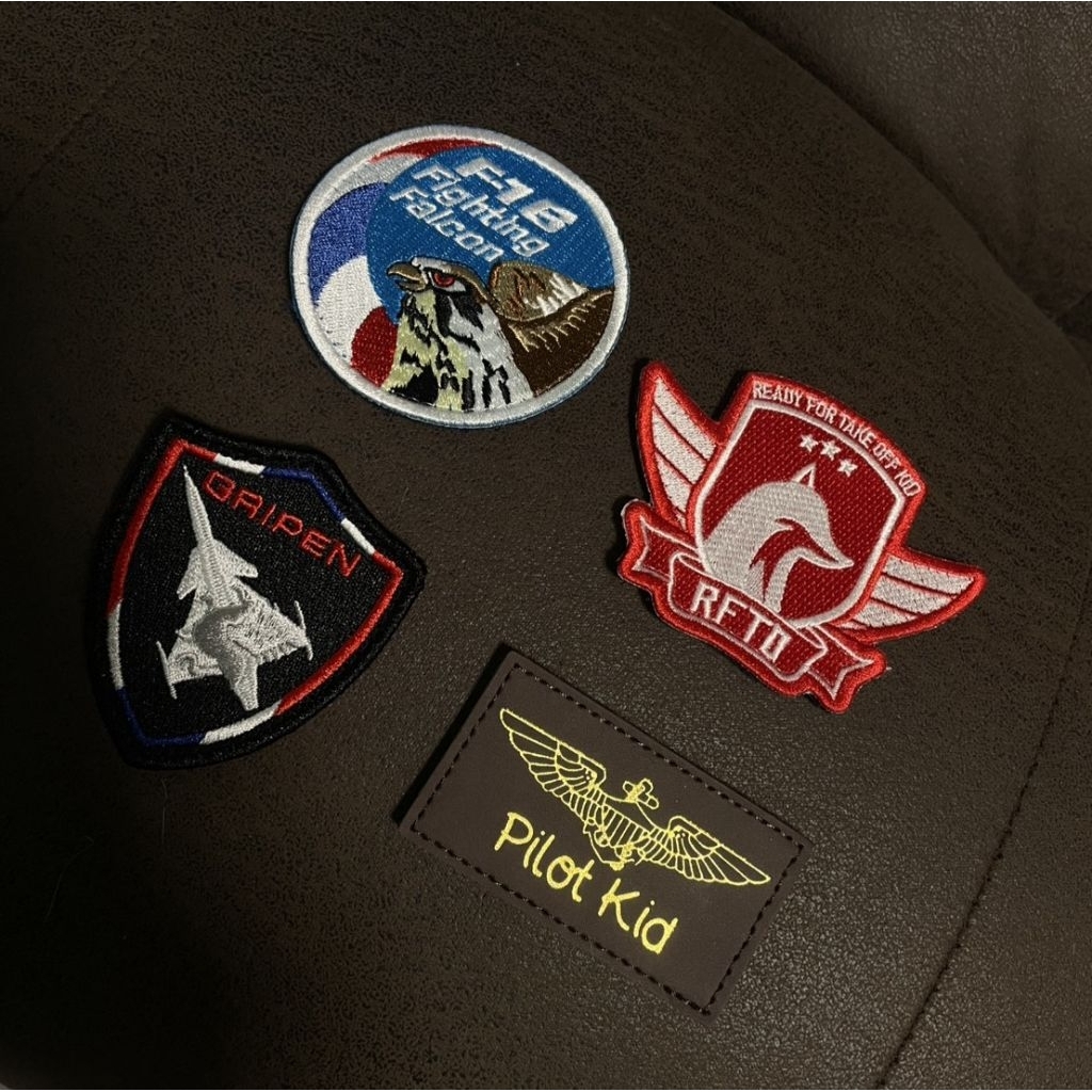 ชุดนักบินเด็กของแท้ แถมฟรี!‼️อาร์มแท้4ชิ้น F-16 , Gripen ฟรี - รูปที่ 7