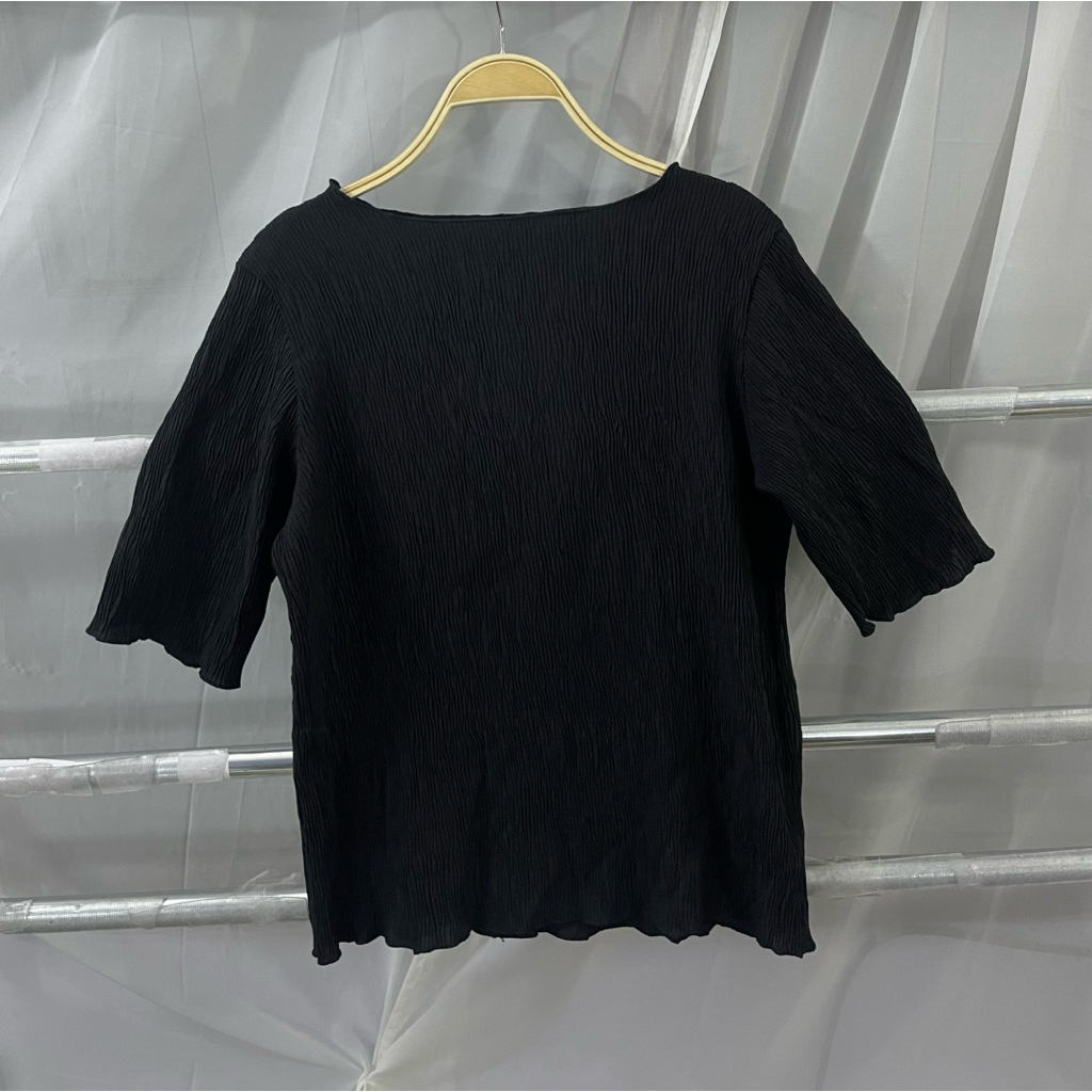 รหัส 456 เสื้อเบลาส์ผ้าแจ็คการ์ดสีดำ สภาพใหม่