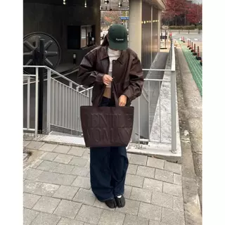 [เอาท์เล็ท]GENTLE WOMAN GW Daily Tote Bag กระเป๋าโท้ท กระเป๋าสะพายไหล่ gentlewomen กระเป๋า กระเป๋าแบรนด์ไทย เยื่อหุ้มสมอ