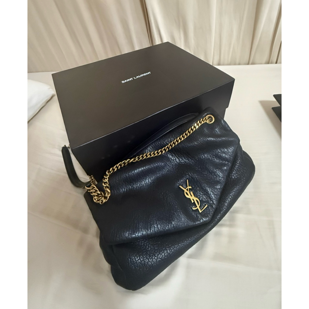 YSL Calypso Large Lambskin Bag มีใบเสร็จ EmQuartier