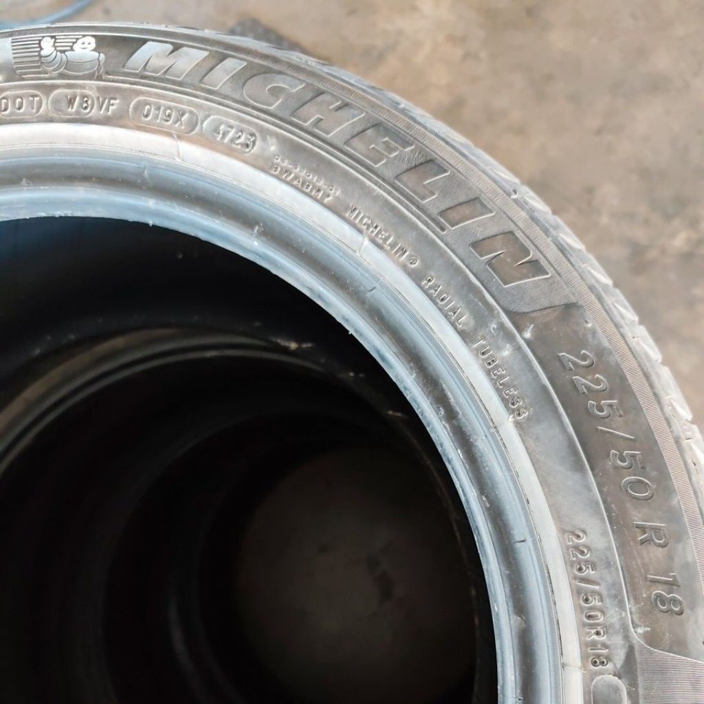 ยาง Michelin Primacy4 225/50R18 จำนวน4เส้น*** ดอกเต็มร่องสวย ใช้ได้อีก 20,000 กม.++
